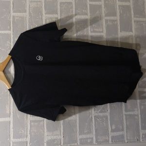 Titan tee